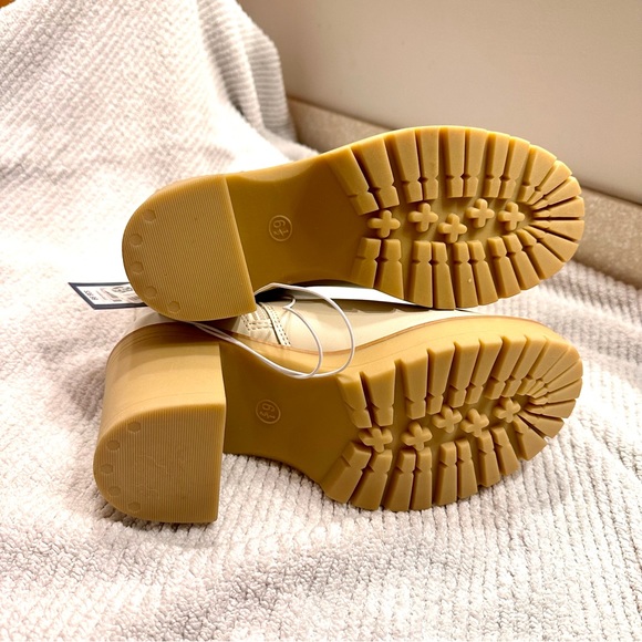 Universal Thread Katrina Platform Boot - Picture 4 of 5